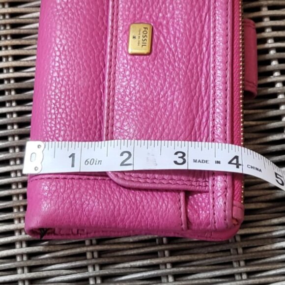 Fossil Issue No. 1954 Pink Leather Wallet - Picture 9 of 15